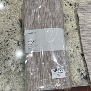 NIB Crate and Barrel Grasscloth Table Runner Color Dove